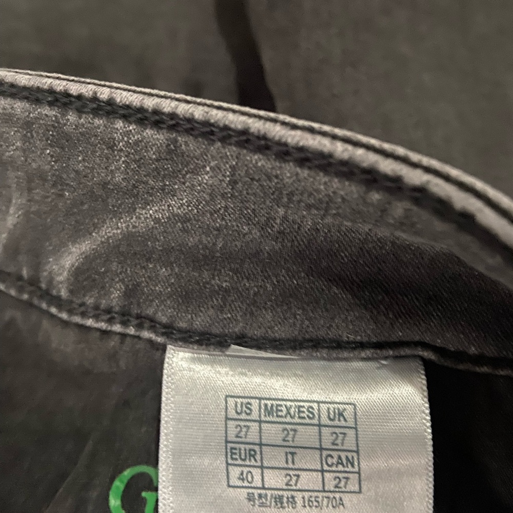 GUESS Women's Mid Rise boot cut Jeans - Picture 6 of 6